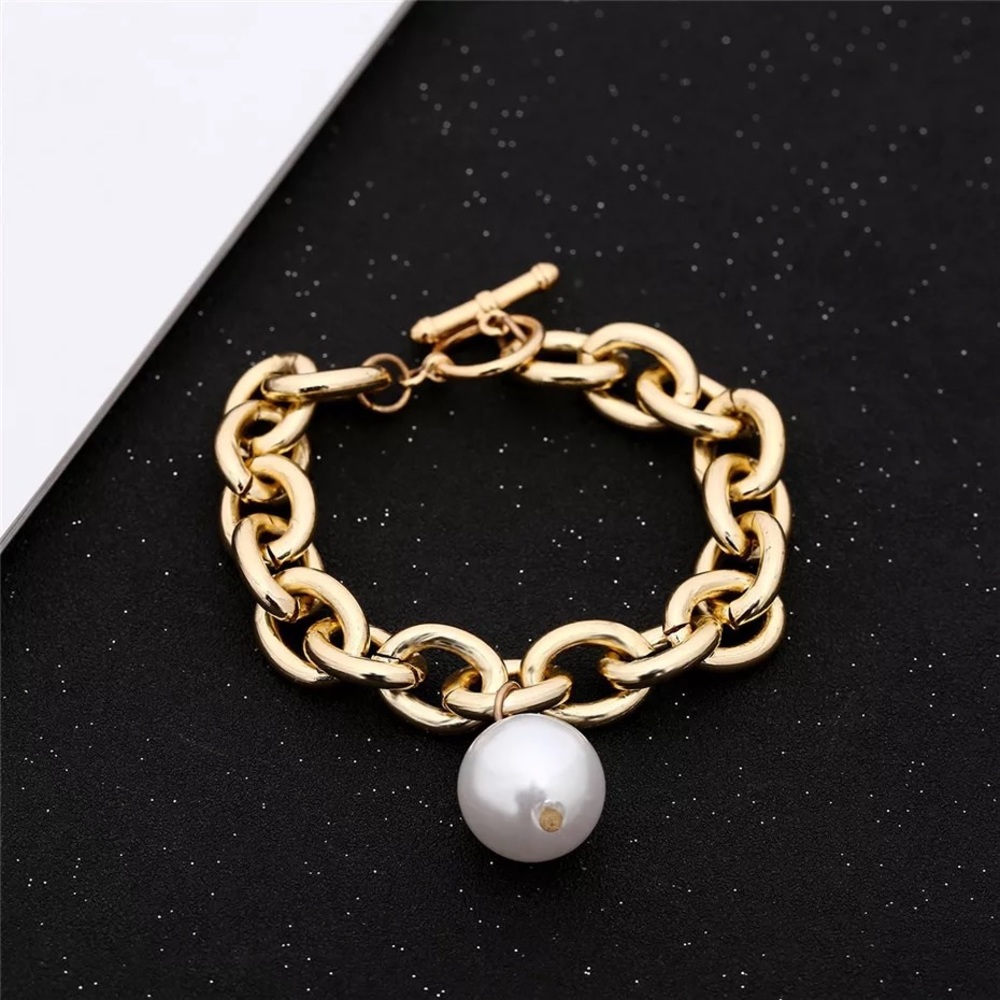 Trendy Pearl Pendant Bracelet Gold - Picture 5 of 9